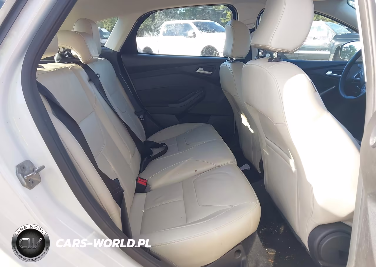 2018 Ford Focus Titanium VIN:1FADP3N26JL314024 - 8