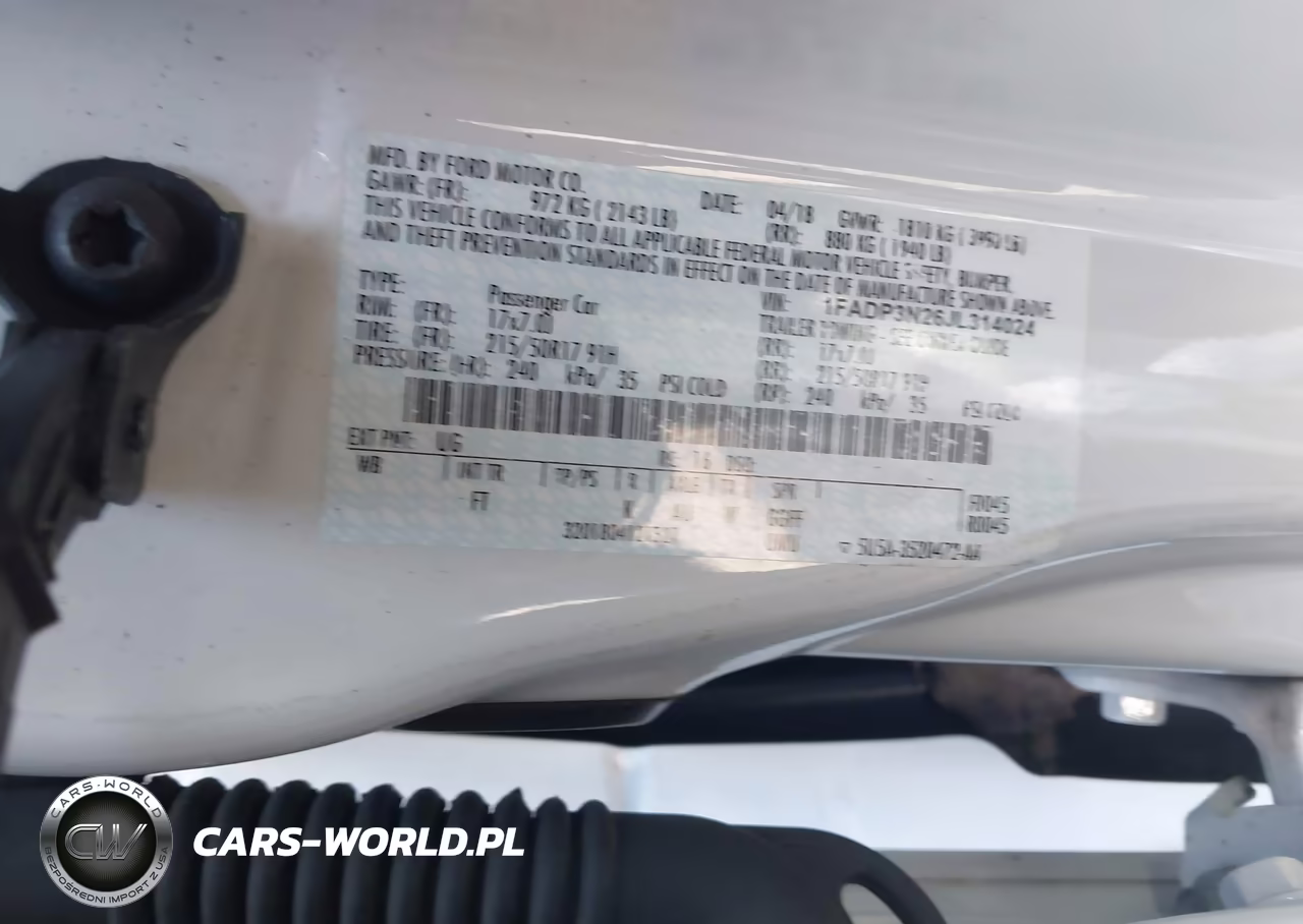 2018 Ford Focus Titanium VIN:1FADP3N26JL314024 - 9