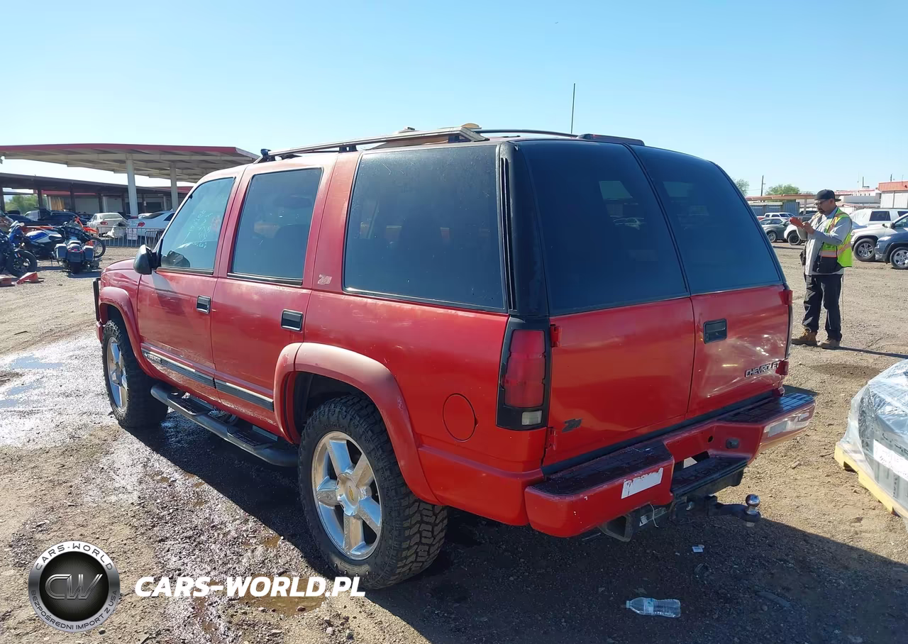 2000 Chevrolet Tahoe Z71 VIN:1GNEK13R3YR129364 - 3
