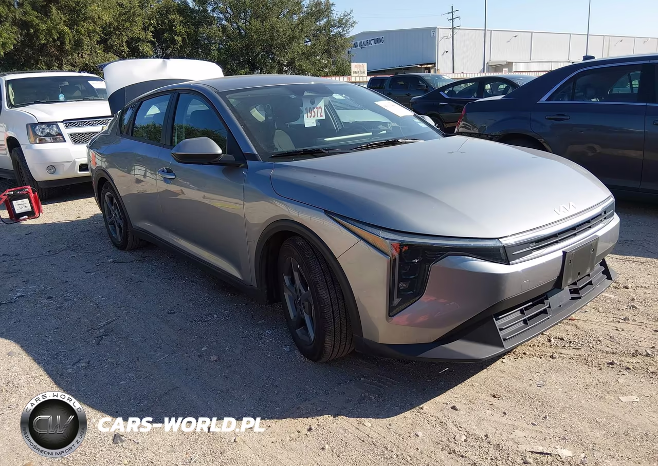2026 Kia K4 Lxs – zdjęcie 1 z 16