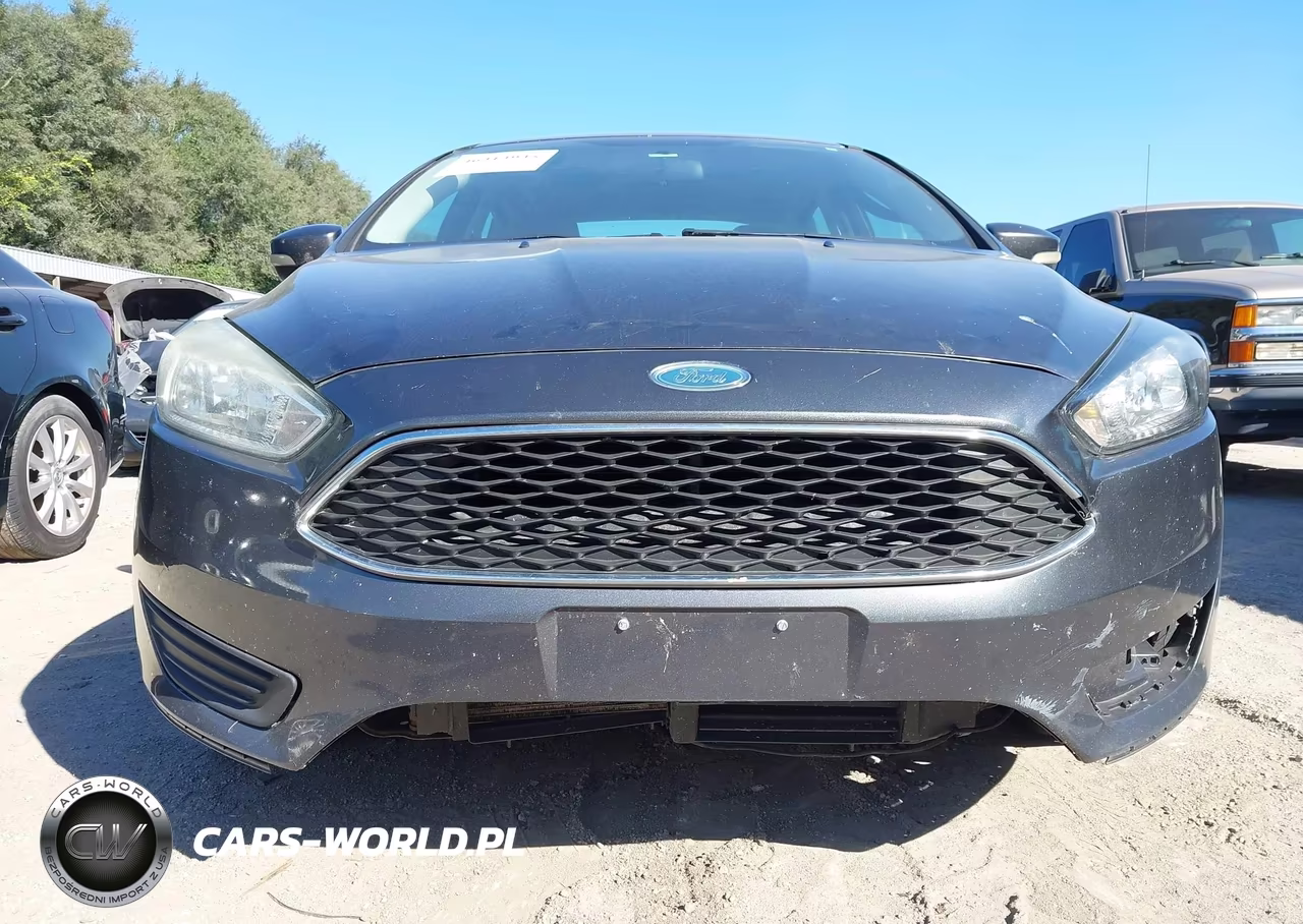 2015 Ford Focus Se VIN:1FADP3F20FL325543 - 6