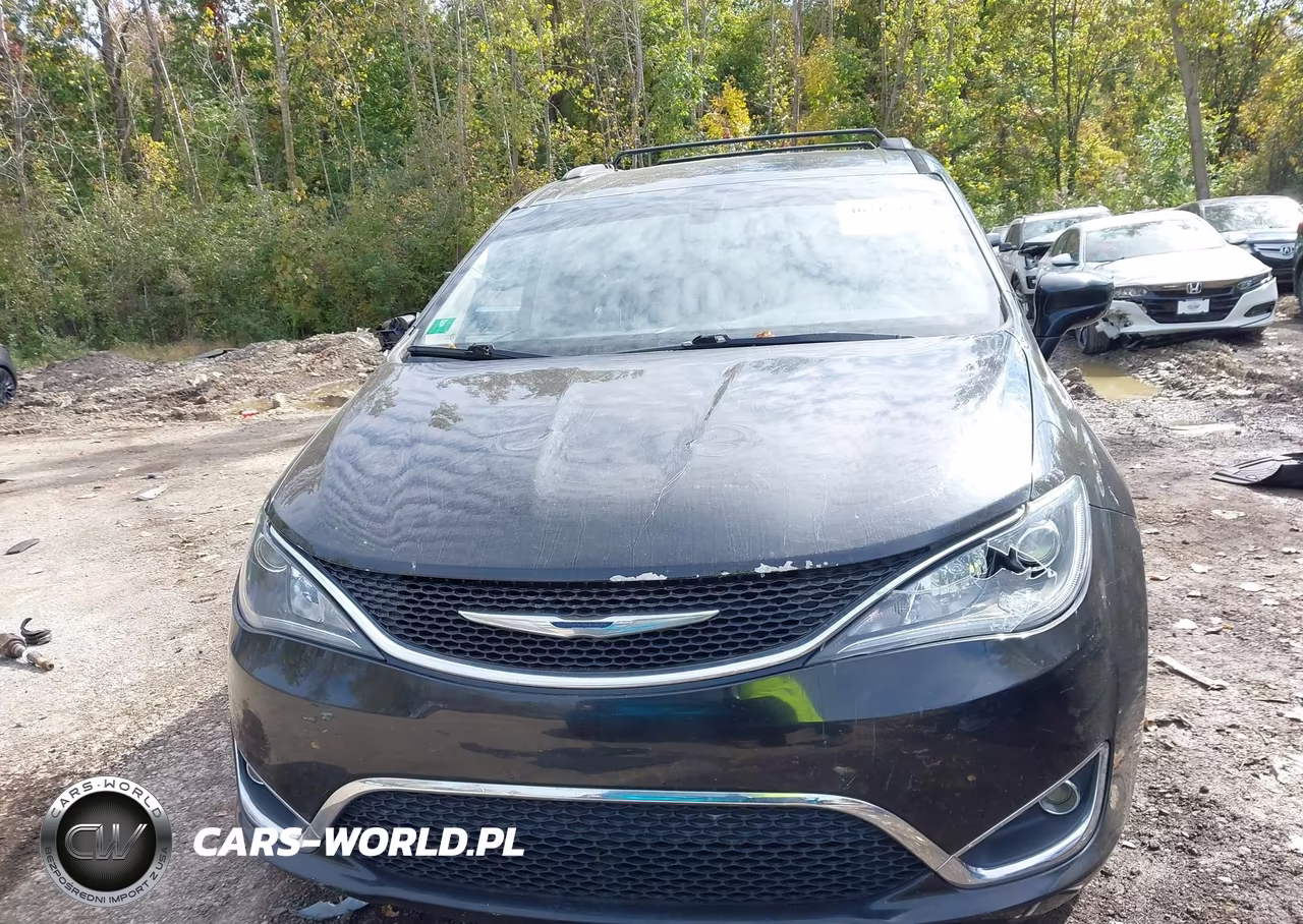 2017 Chrysler Pacifica Touring-L VIN:2C4RC1BG2HR704247 - 12