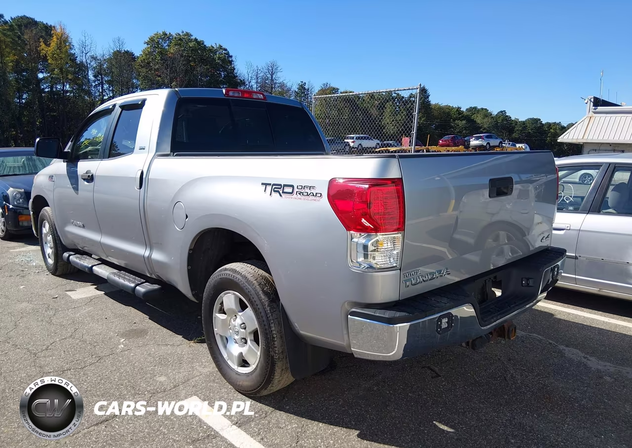 2010 Toyota Tundra Grade 5.7L V8 VIN:5TFUY5F16AX135323 - 3