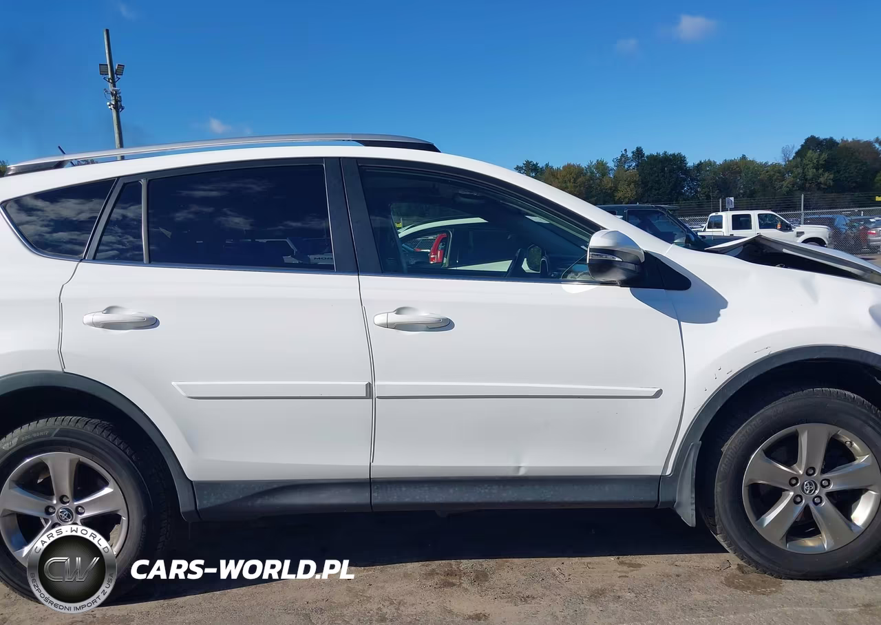 2015 Toyota Rav4 Xle VIN:JTMRFREV3FJ028988 - 13