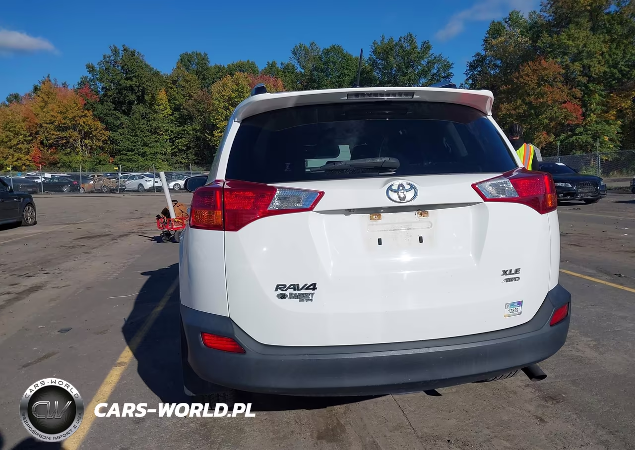 2015 Toyota Rav4 Xle VIN:JTMRFREV3FJ028988 - 16
