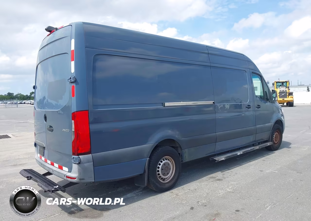2019 Mercedes-Benz Sprinter 2500 High Roof V6 VIN:WD4PF1CD9KT012043 - 4