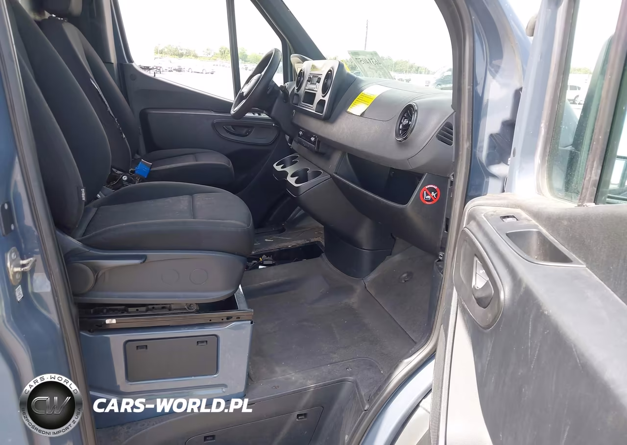 2019 Mercedes-Benz Sprinter 2500 High Roof V6 VIN:WD4PF1CD9KT012043 - 5