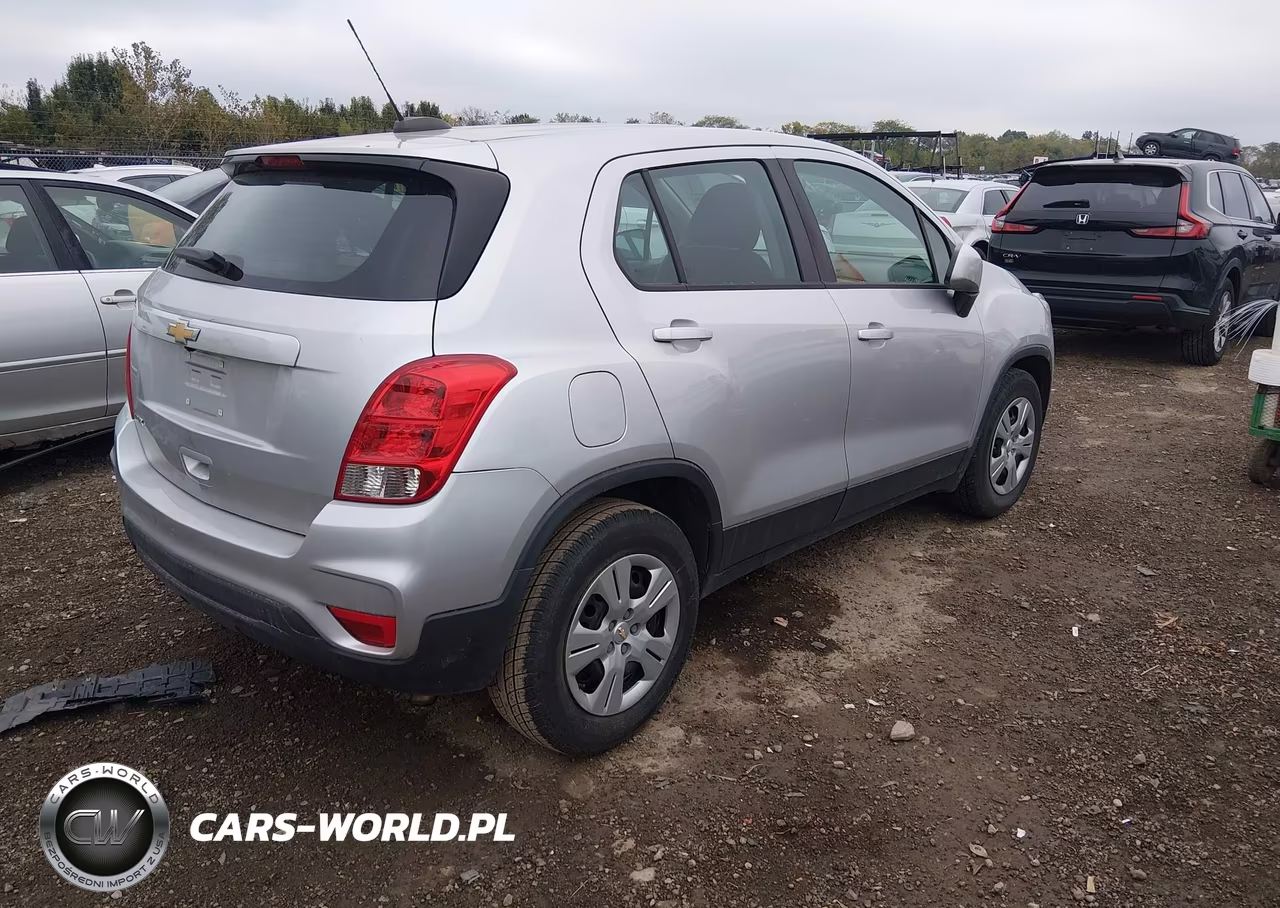 2017 Chevrolet Trax Ls VIN:KL7CJKSB6HB163978 - 4