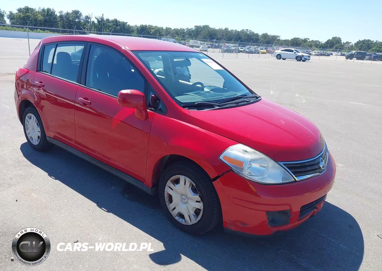 2012 Nissan Versa 1.8 S – zdjęcie 1 z 16