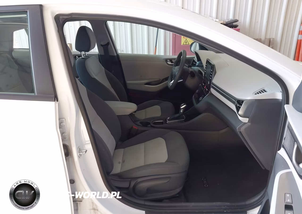 2020 Hyundai Ioniq Hybrid Blue VIN:KMHC65LC2LU233353 - 5