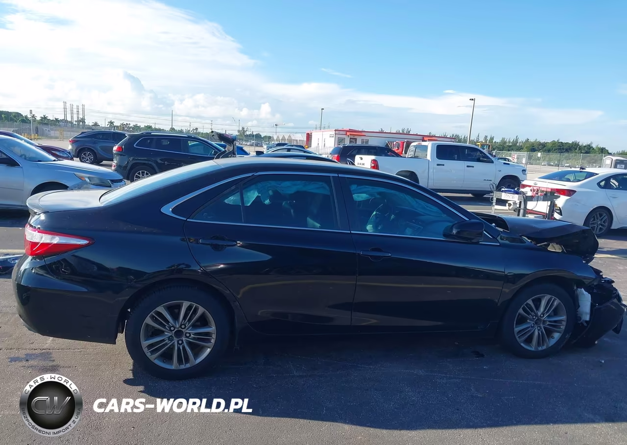2015 Toyota Camry Se VIN:4T1BF1FK4FU979833 - 14