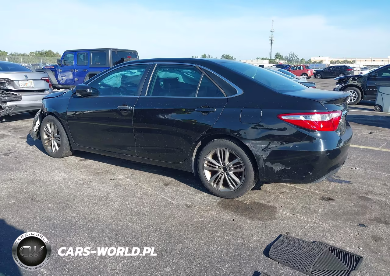 2015 Toyota Camry Se VIN:4T1BF1FK4FU979833 - 3