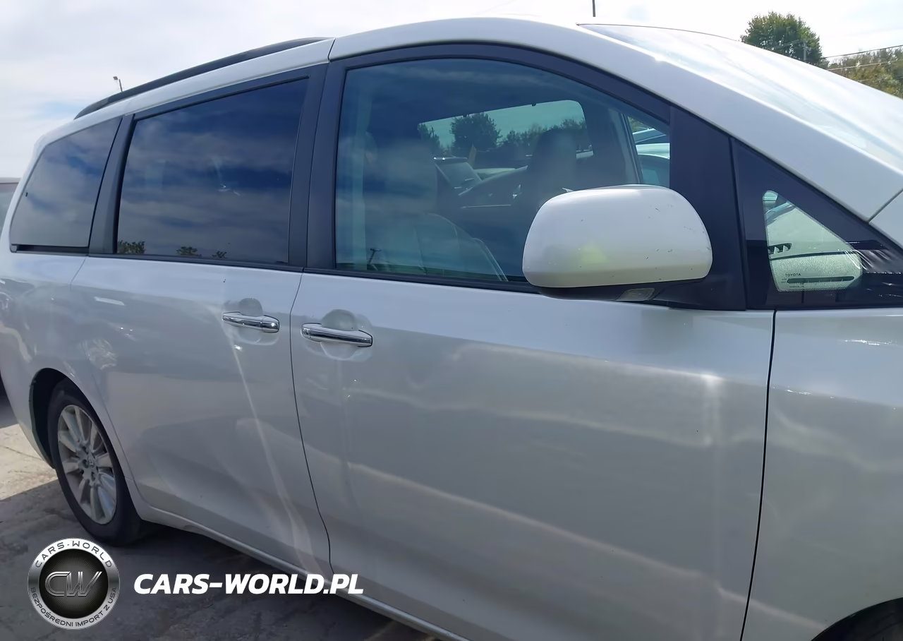 2011 Toyota Sienna Limited V6 VIN:5TDYK3DC4BS056168 - 13