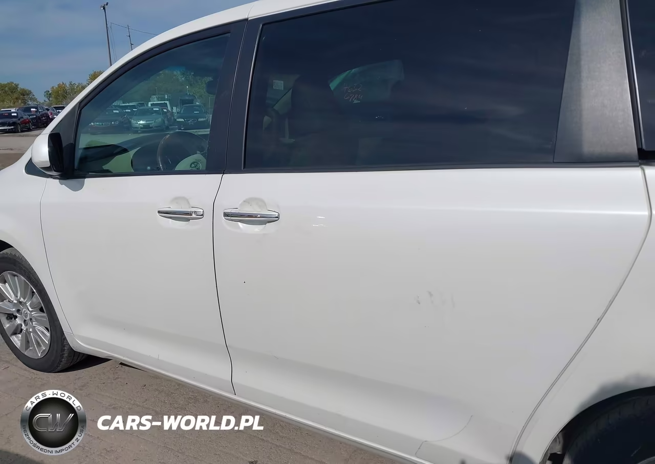 2011 Toyota Sienna Limited V6 VIN:5TDYK3DC4BS056168 - 14