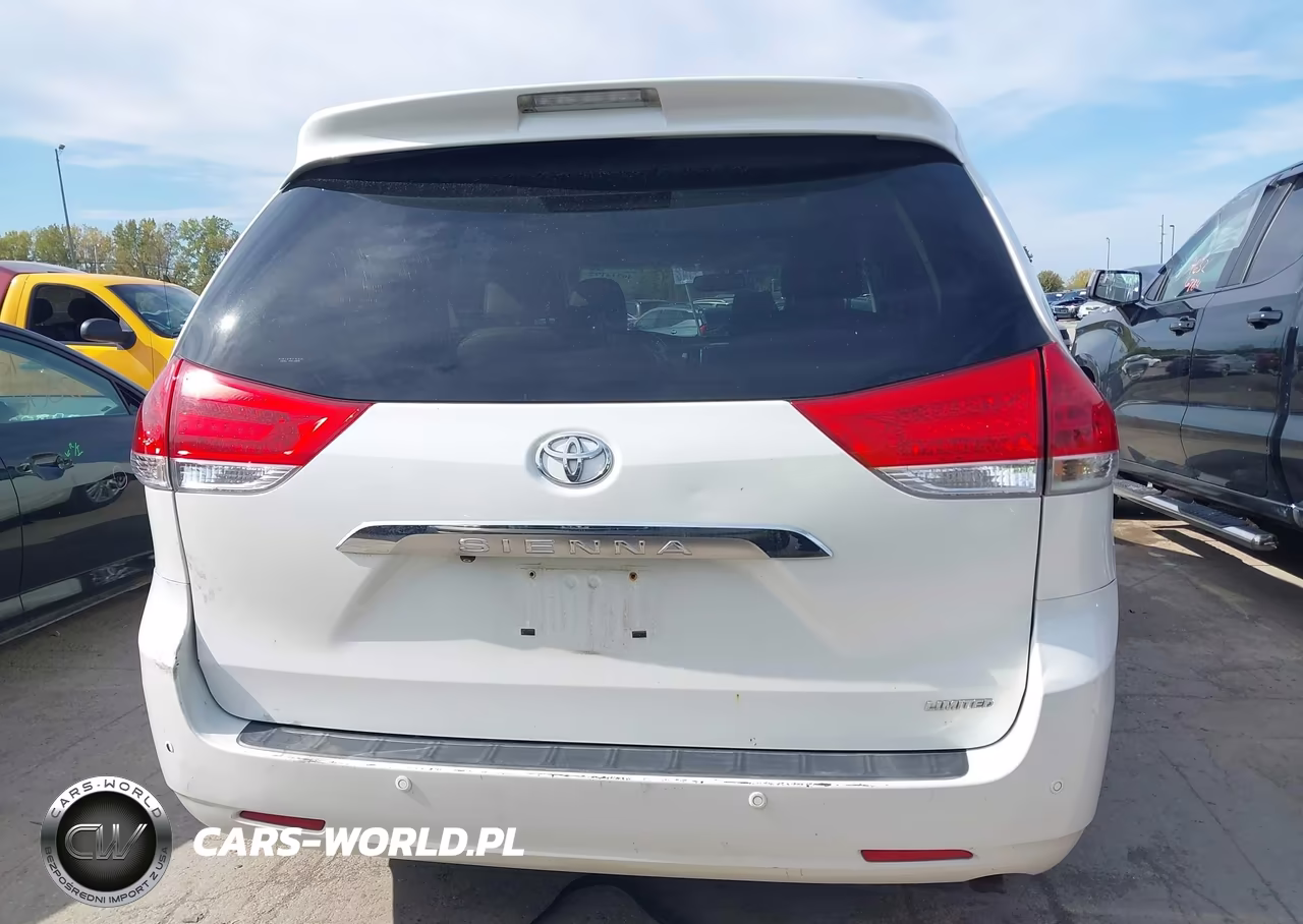 2011 Toyota Sienna Limited V6 VIN:5TDYK3DC4BS056168 - 16