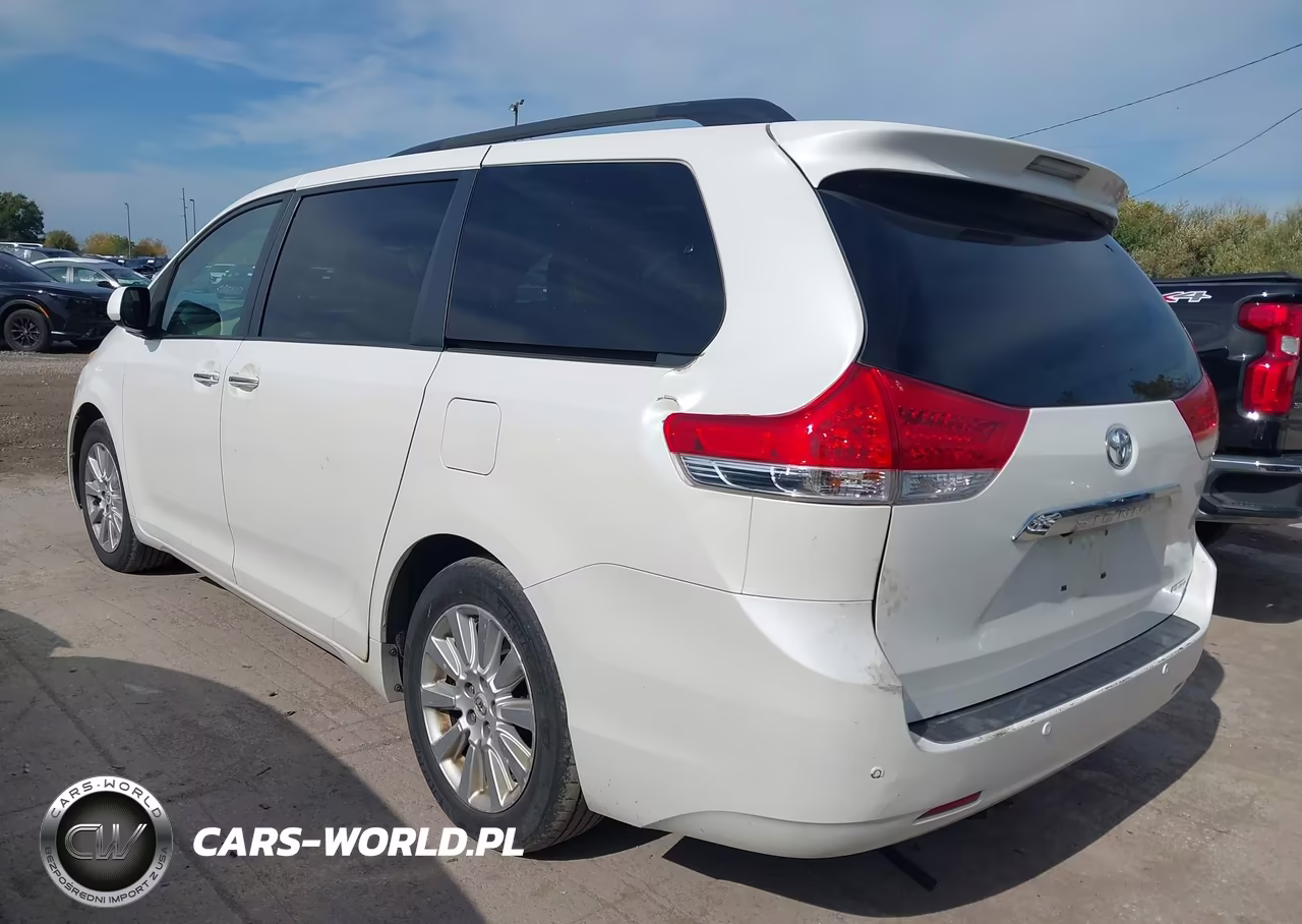 2011 Toyota Sienna Limited V6 VIN:5TDYK3DC4BS056168 - 3