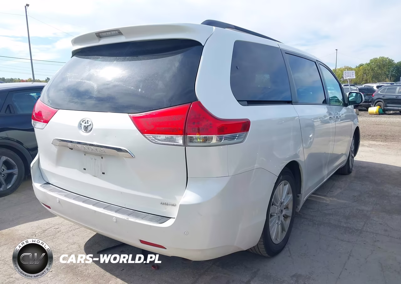 2011 Toyota Sienna Limited V6 VIN:5TDYK3DC4BS056168 - 4
