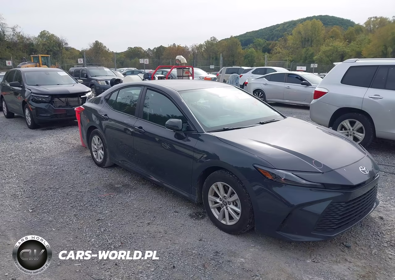 2025 Toyota Camry Le
