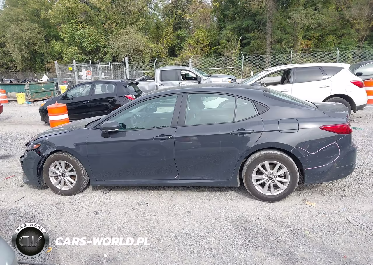 2025 Toyota Camry Le VIN:4T1DAACKXSU154028 - 14