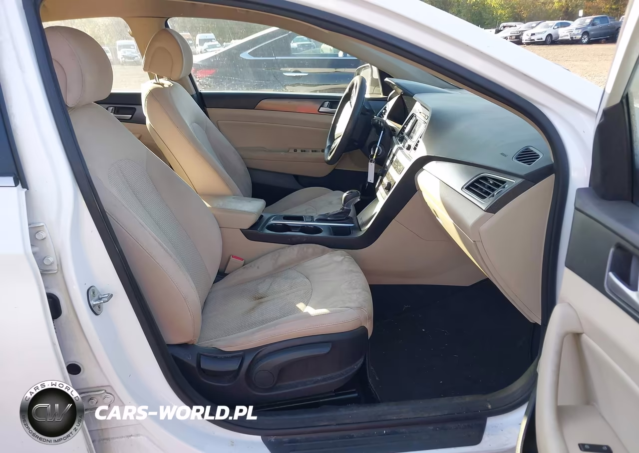 2015 Hyundai Sonata Sport VIN:5NPE34AF1FH099902 - 5