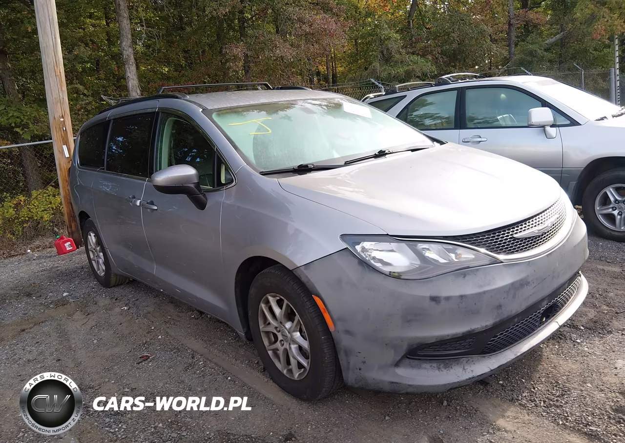 2021 Chrysler Voyager Lxi – zdjęcie 1 z 16