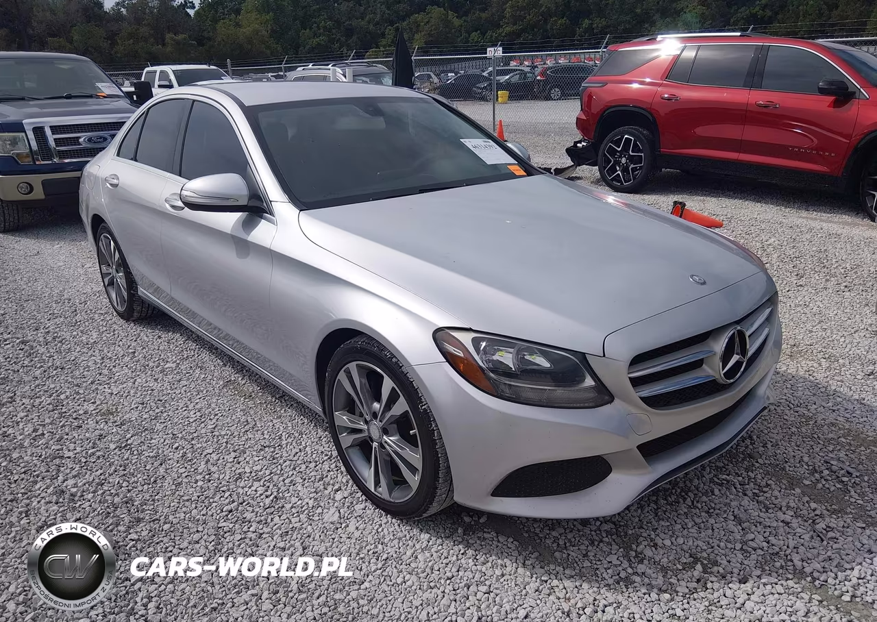 2015 Mercedes-Benz C 300 VIN:55SWF4JB6FU054153 - 1