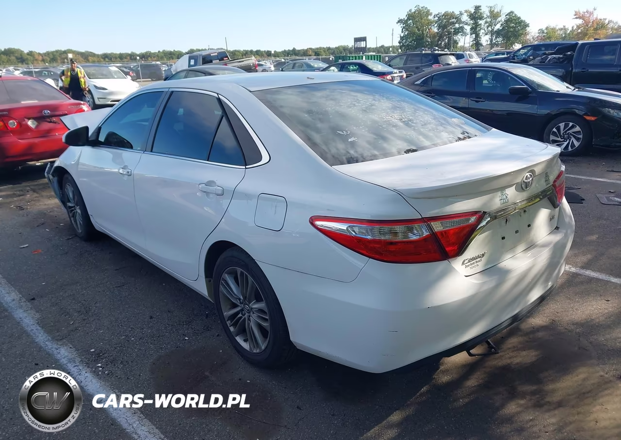 2016 Toyota Camry Se VIN:4T1BF1FK7GU200135 - 3