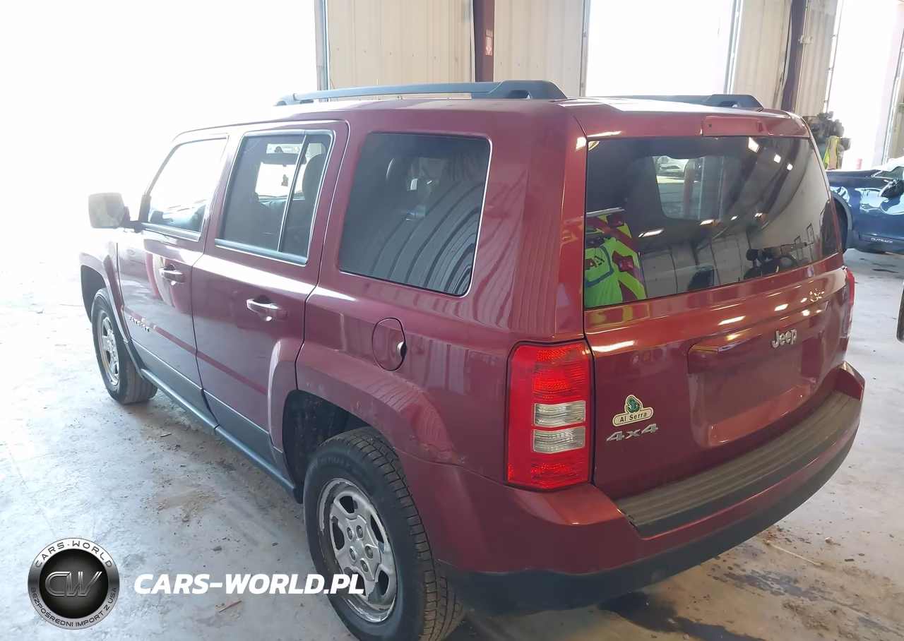 2015 Jeep Patriot Sport VIN:1C4NJRBB6FD268932 - 3