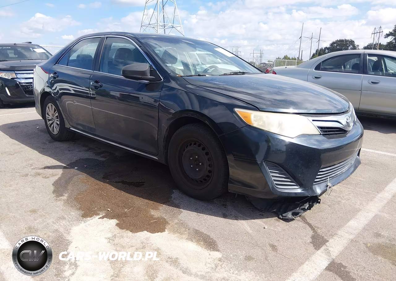2012 Toyota Camry Le – zdjęcie 1 z 11