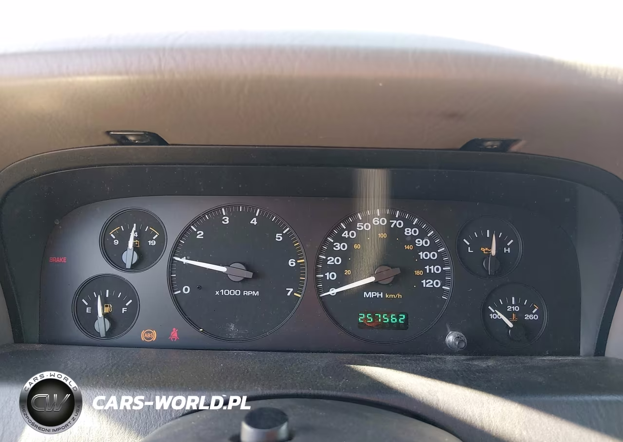 2003 Jeep Grand Cherokee Laredo VIN:1J4GW48N83C521310 - 7