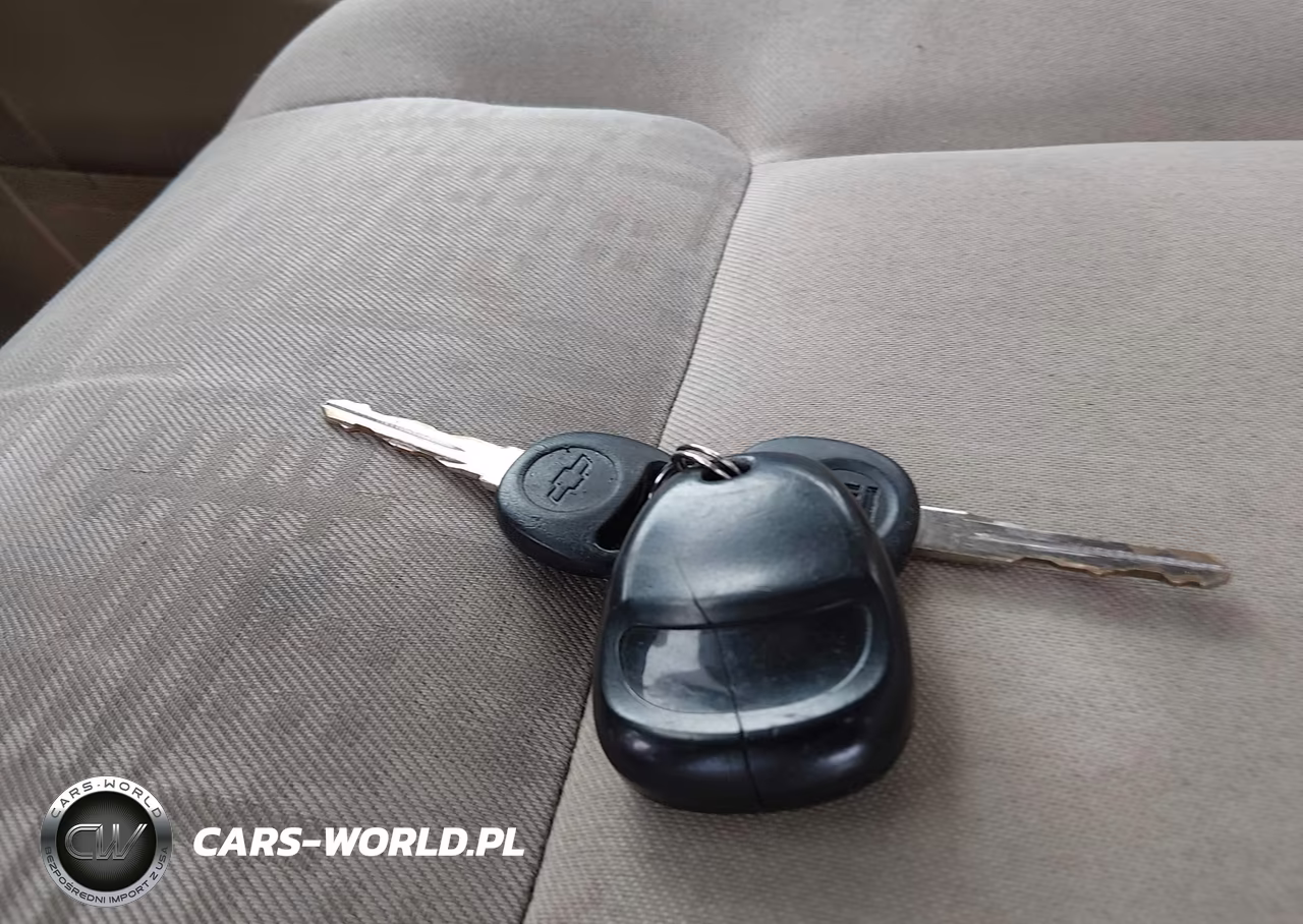 2005 Chevrolet Equinox Ls VIN:2CNDL13F256060466 - 11