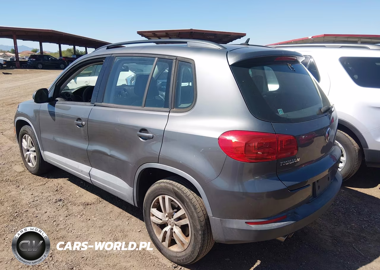 2016 Volkswagen Tiguan S VIN:WVGAV7AX2GW587511 - 3