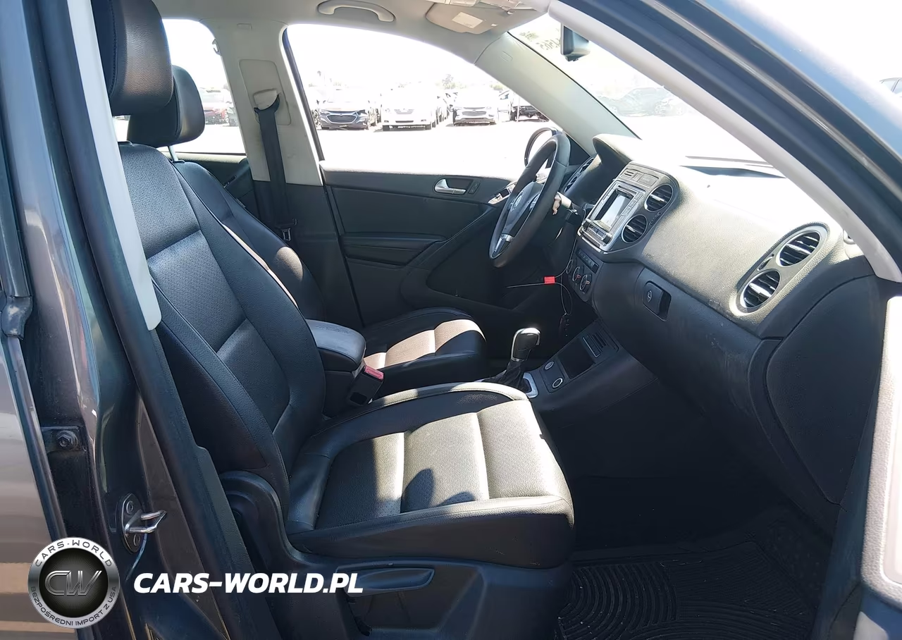 2016 Volkswagen Tiguan S VIN:WVGAV7AX2GW587511 - 5