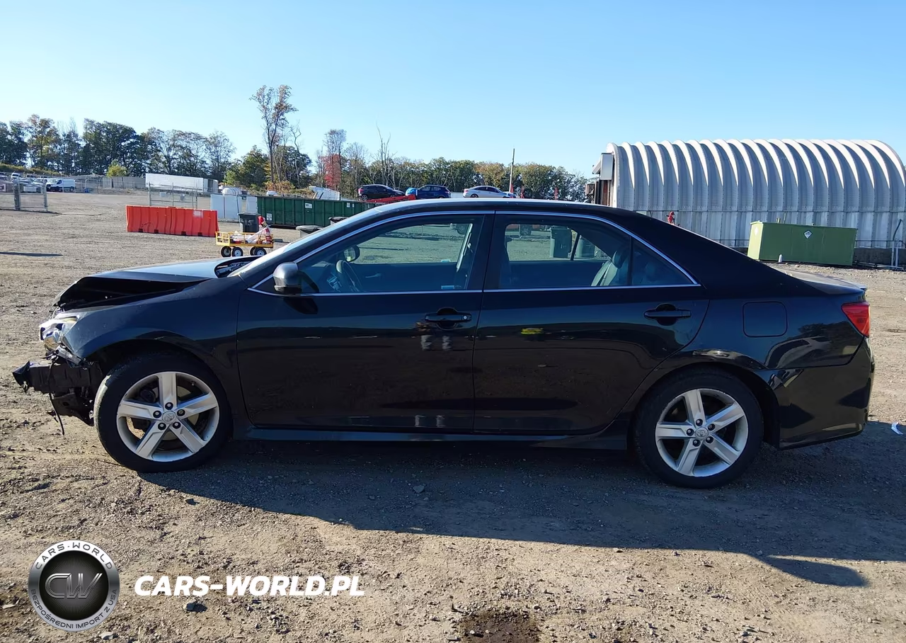 2013 Toyota Camry Se VIN:4T1BF1FK1DU288949 - 15