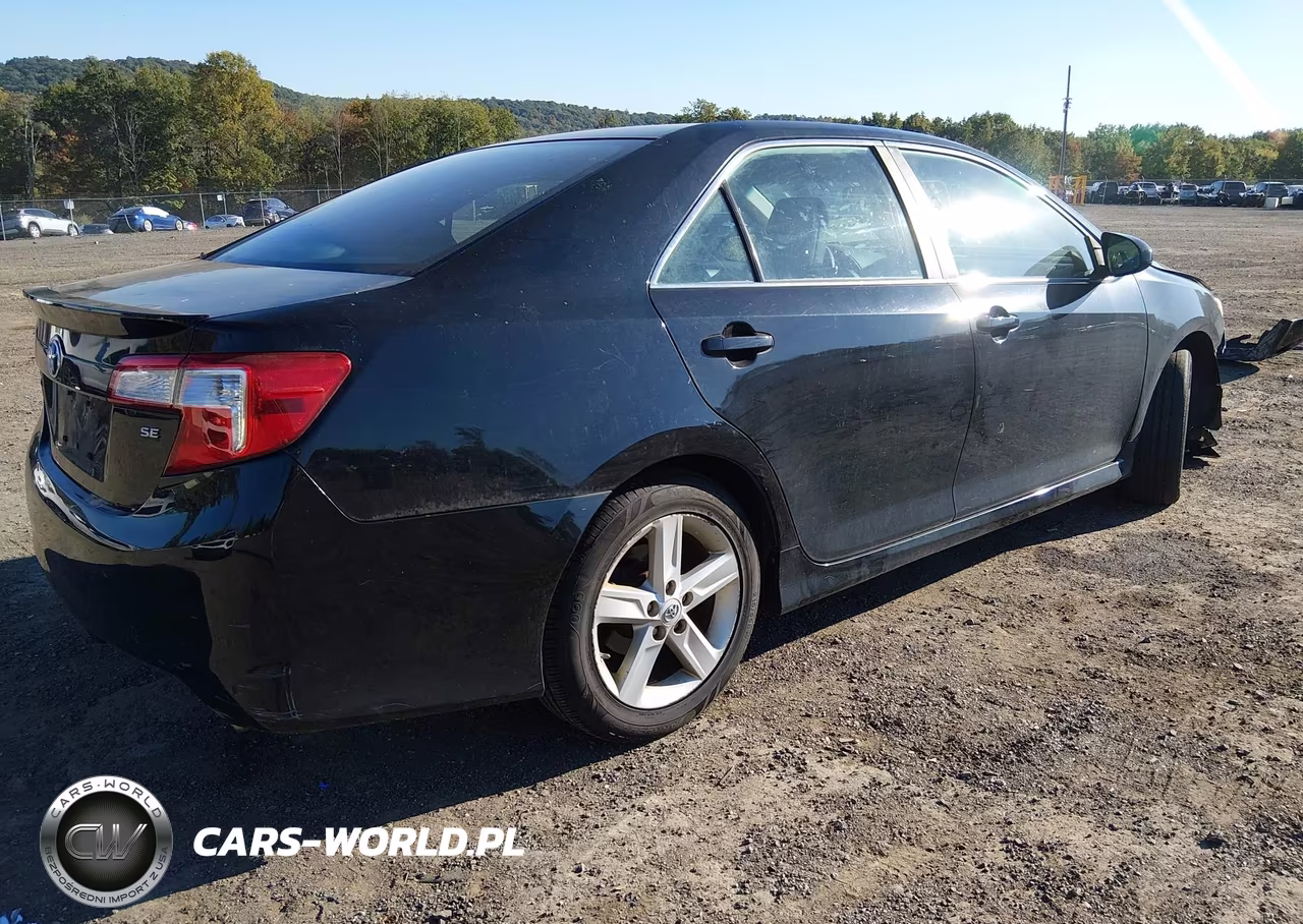 2013 Toyota Camry Se VIN:4T1BF1FK1DU288949 - 4