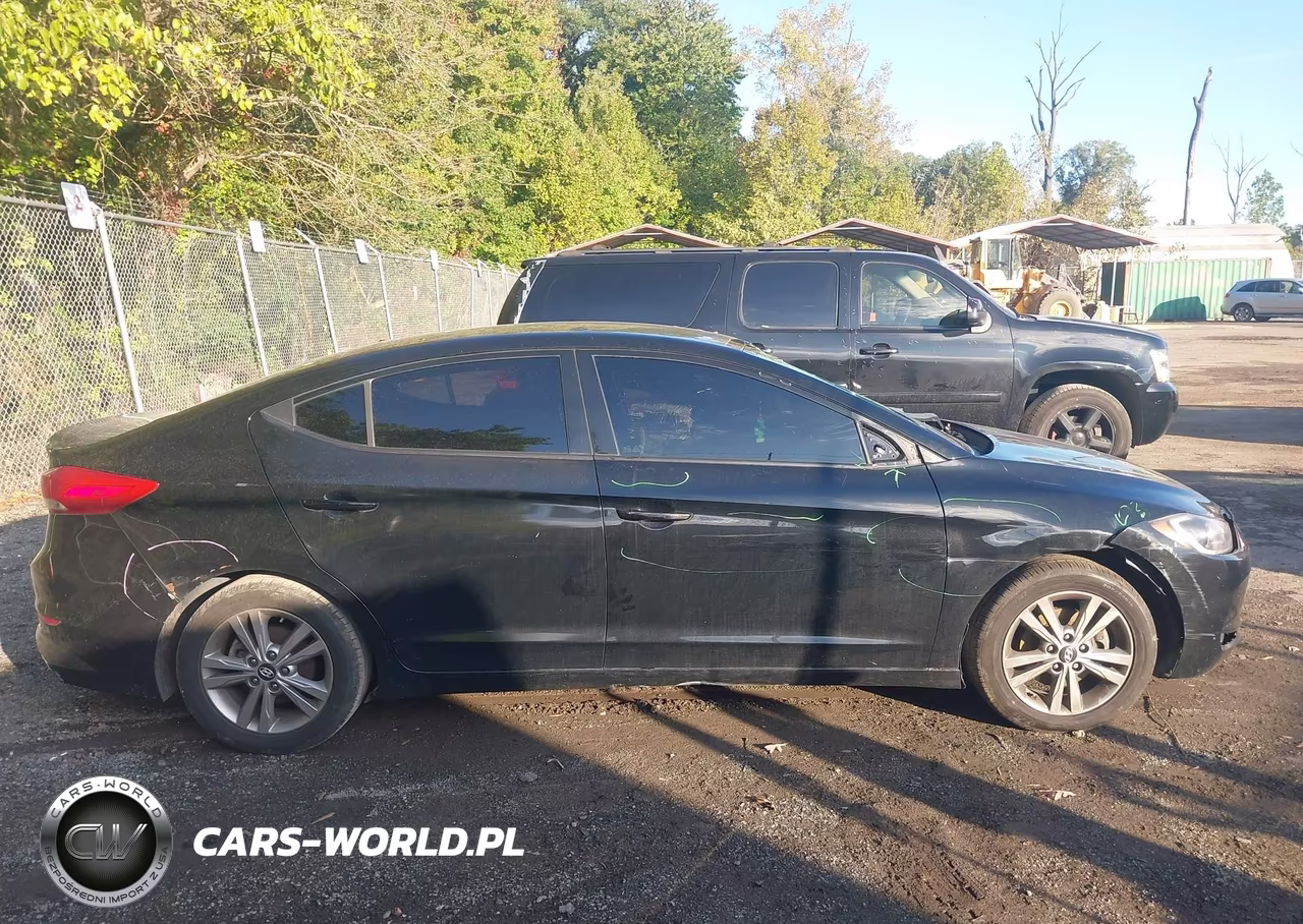 2018 Hyundai Elantra Sel VIN:5NPD84LF5JH393032 - 14