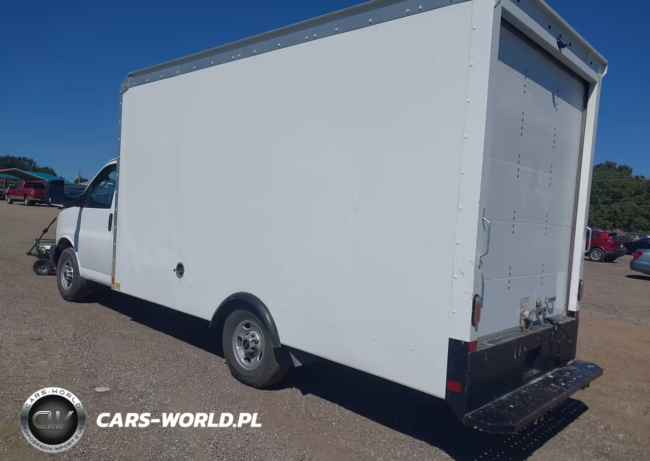 2021 GMC Savana Cutaway Work Van VIN:1GD07SF71M1310682 - 3