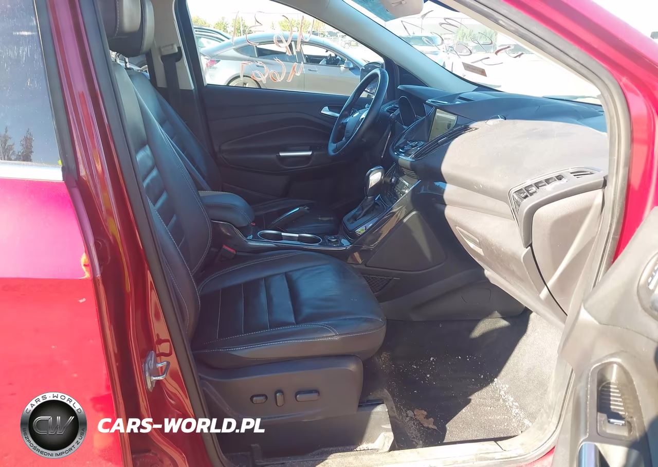 2016 Ford Escape Titanium VIN:1FMCU9J93GUB21364 - 5