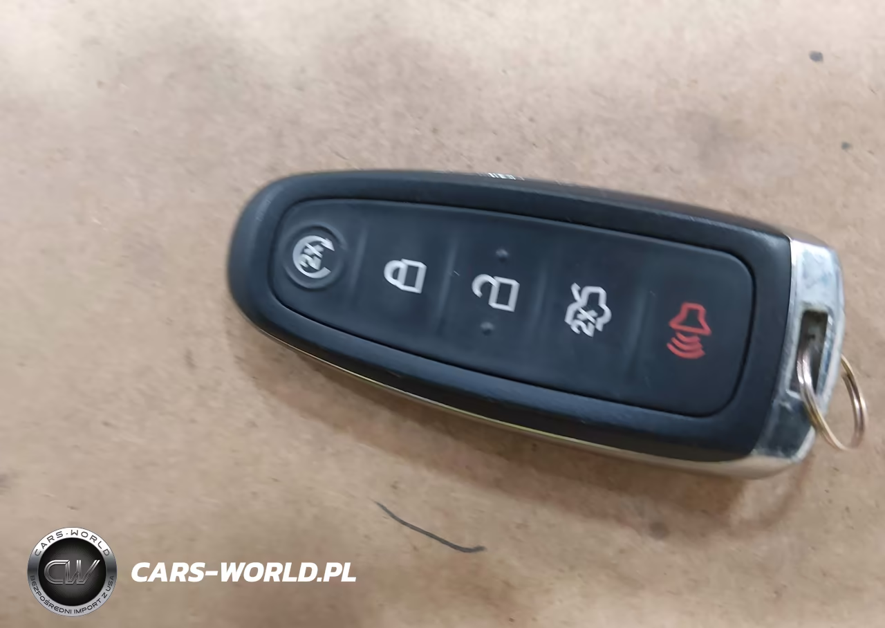 2019 Ford Escape Titanium VIN:1FMCU9J9XKUC04055 - 11