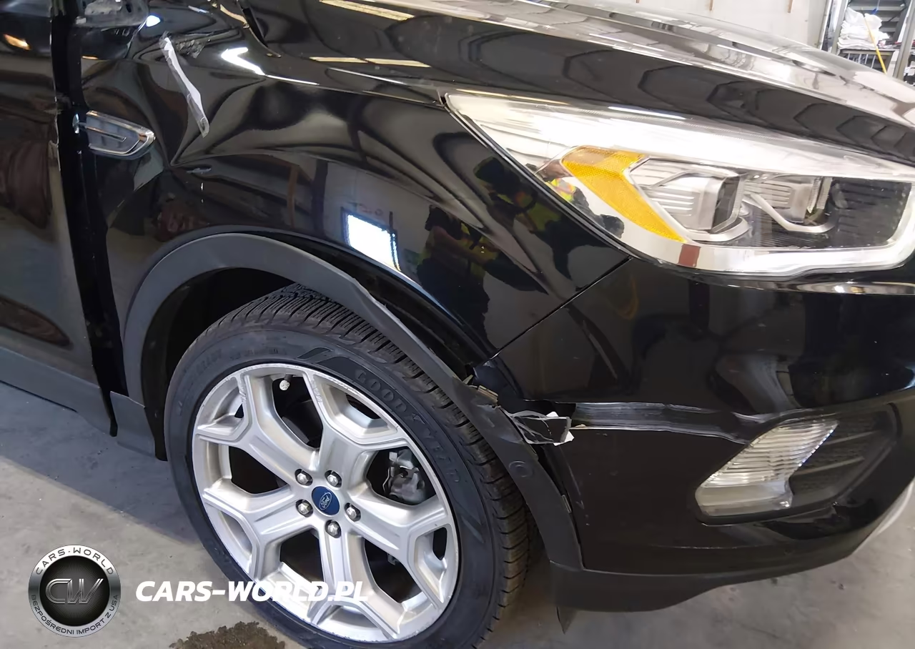 2019 Ford Escape Titanium VIN:1FMCU9J9XKUC04055 - 18