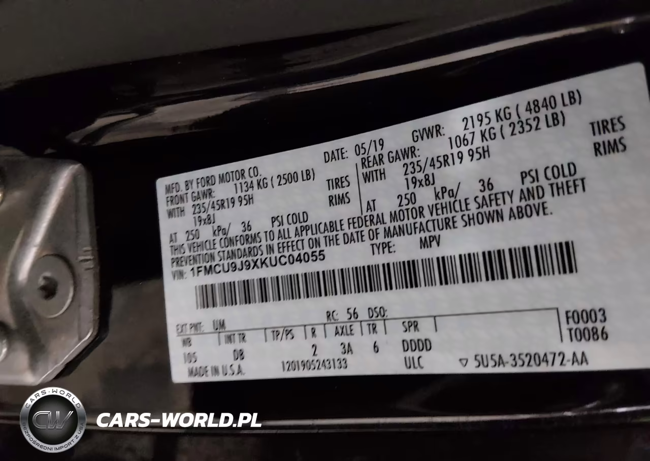 2019 Ford Escape Titanium VIN:1FMCU9J9XKUC04055 - 9