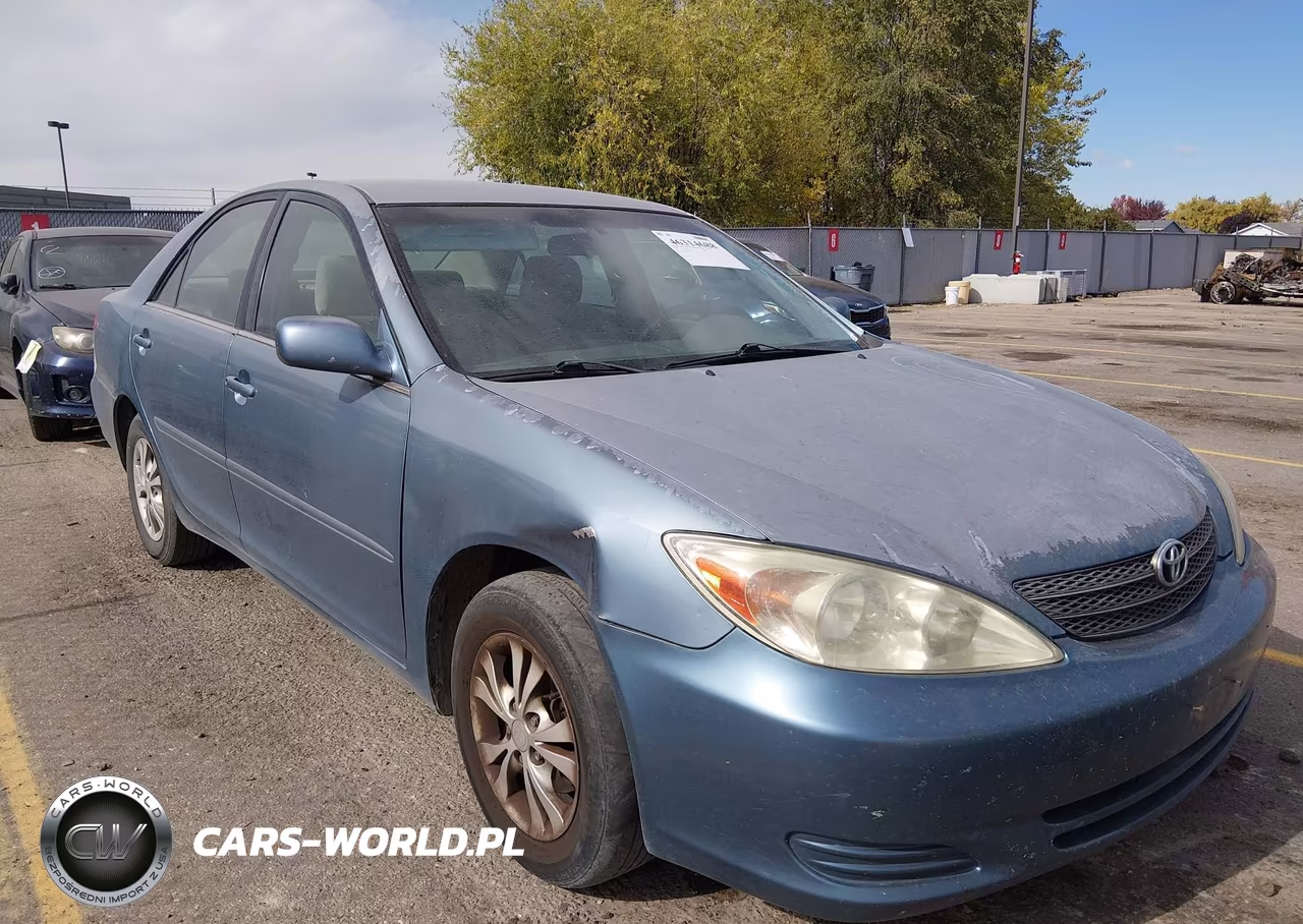 2004 Toyota Camry Le V6 – zdjęcie 1 z 11