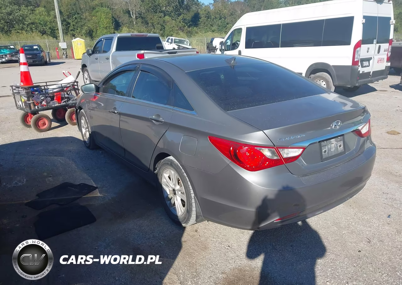 2013 Hyundai Sonata Gls VIN:5NPEB4AC3DH761825 - 3