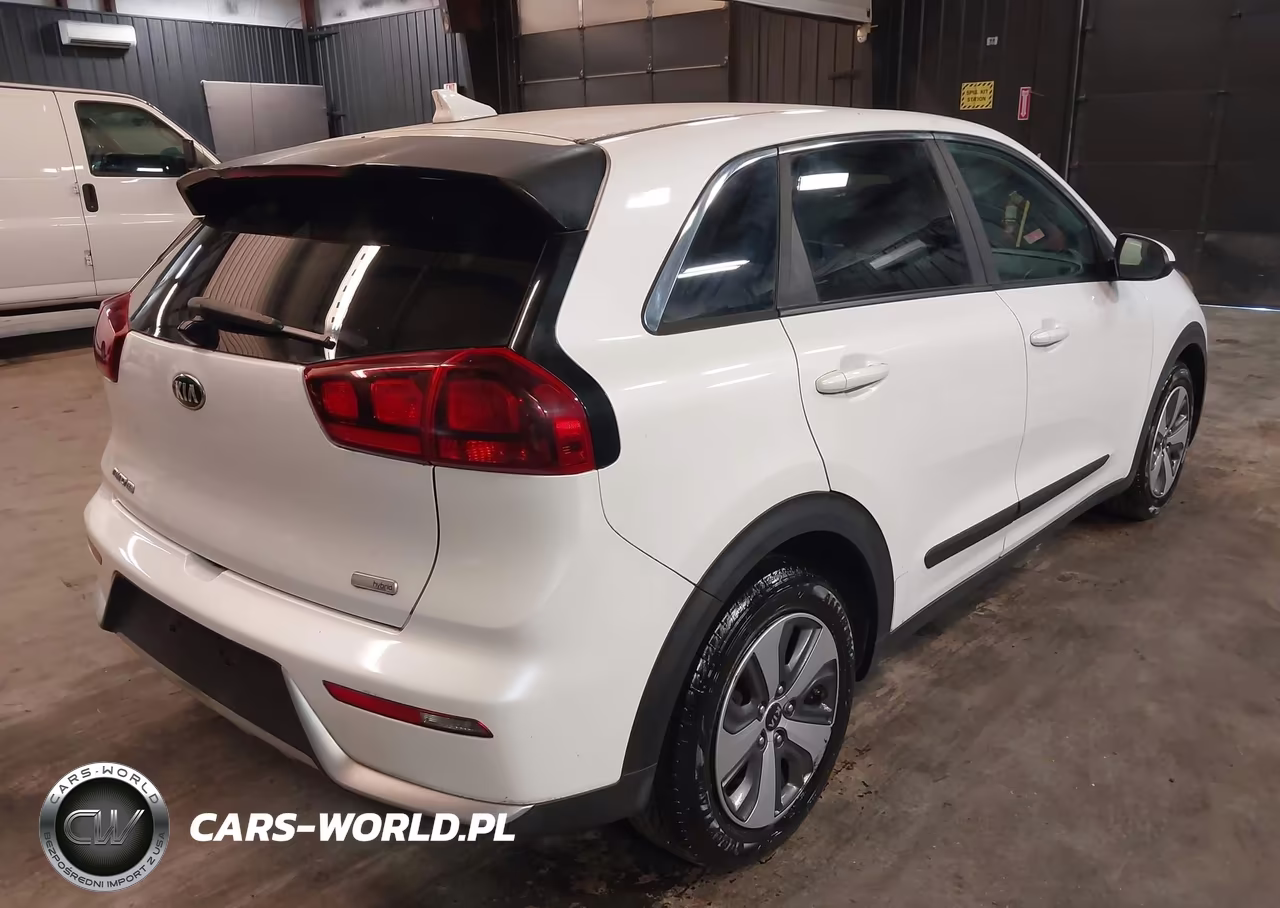 2018 Kia Niro Fe VIN:KNDCB3LC3J5186913 - 4