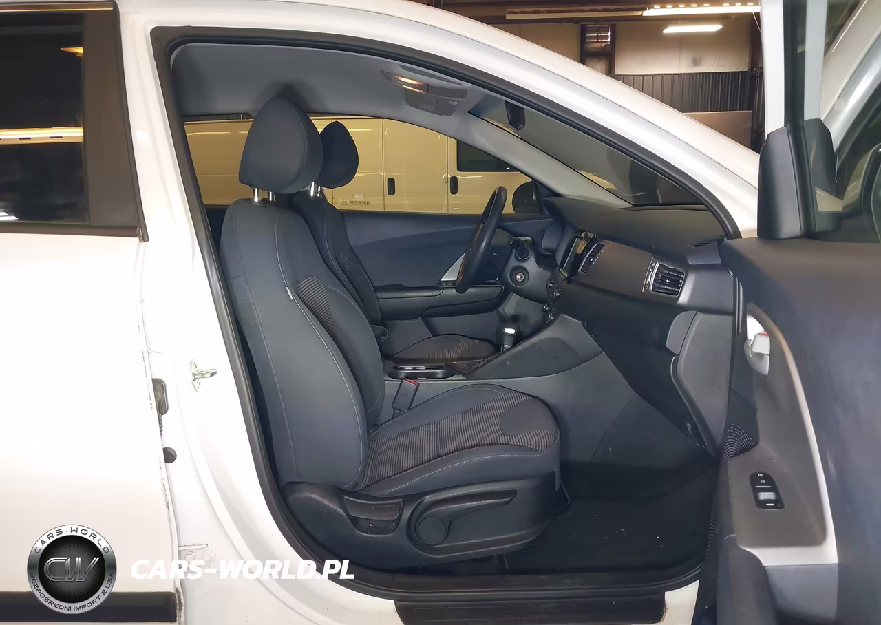 2018 Kia Niro Fe VIN:KNDCB3LC3J5186913 - 5