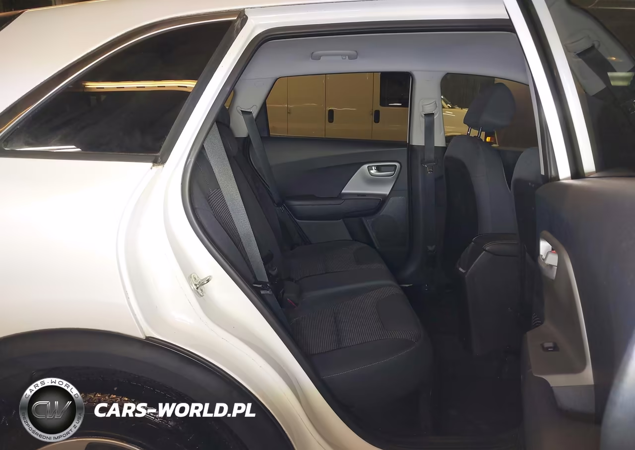 2018 Kia Niro Fe VIN:KNDCB3LC3J5186913 - 8