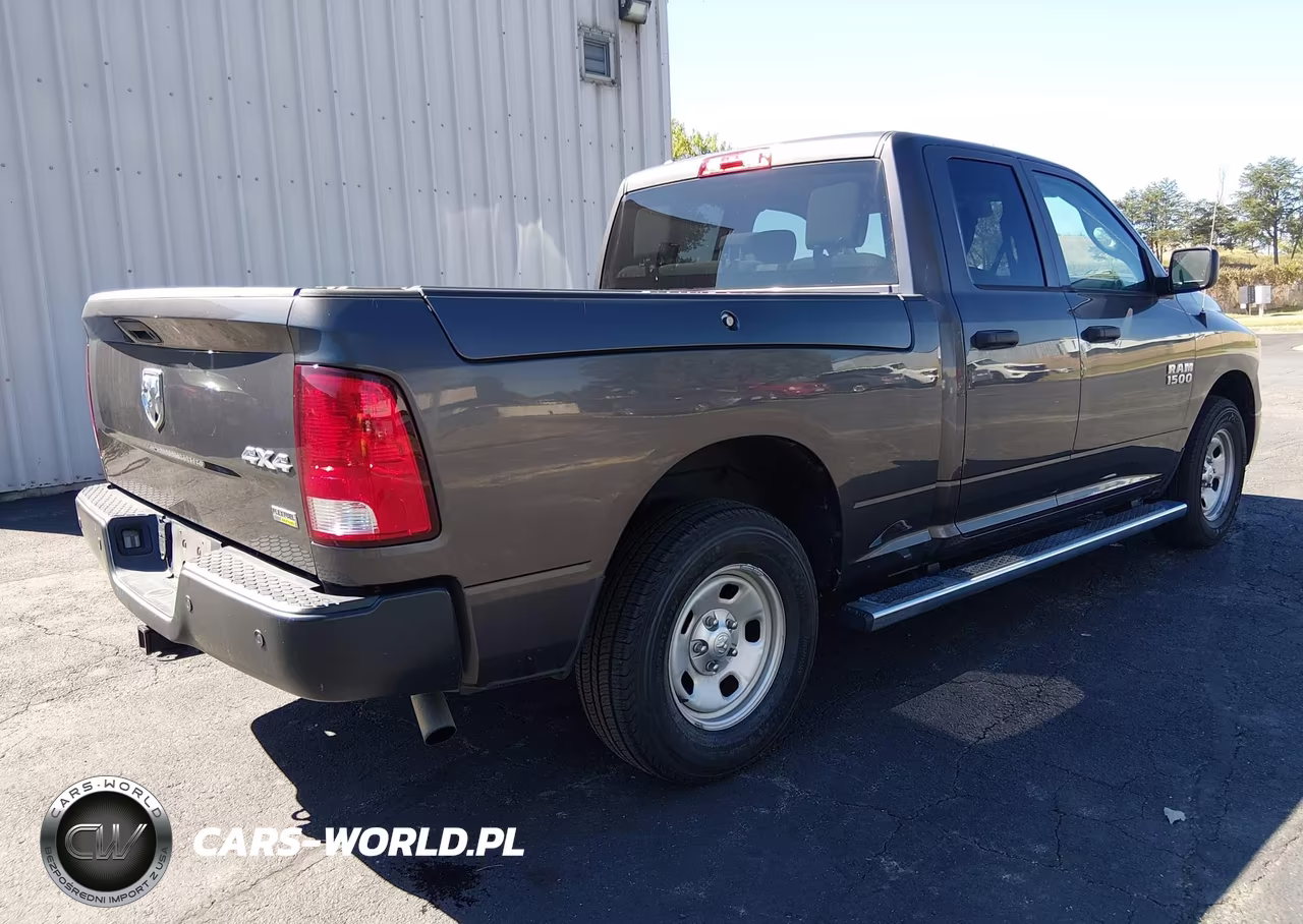 2018 Ram 1500 Tradesman Quad Cab 4X4 6'4 Box VIN:1C6RR7FG5JS144196 - 4