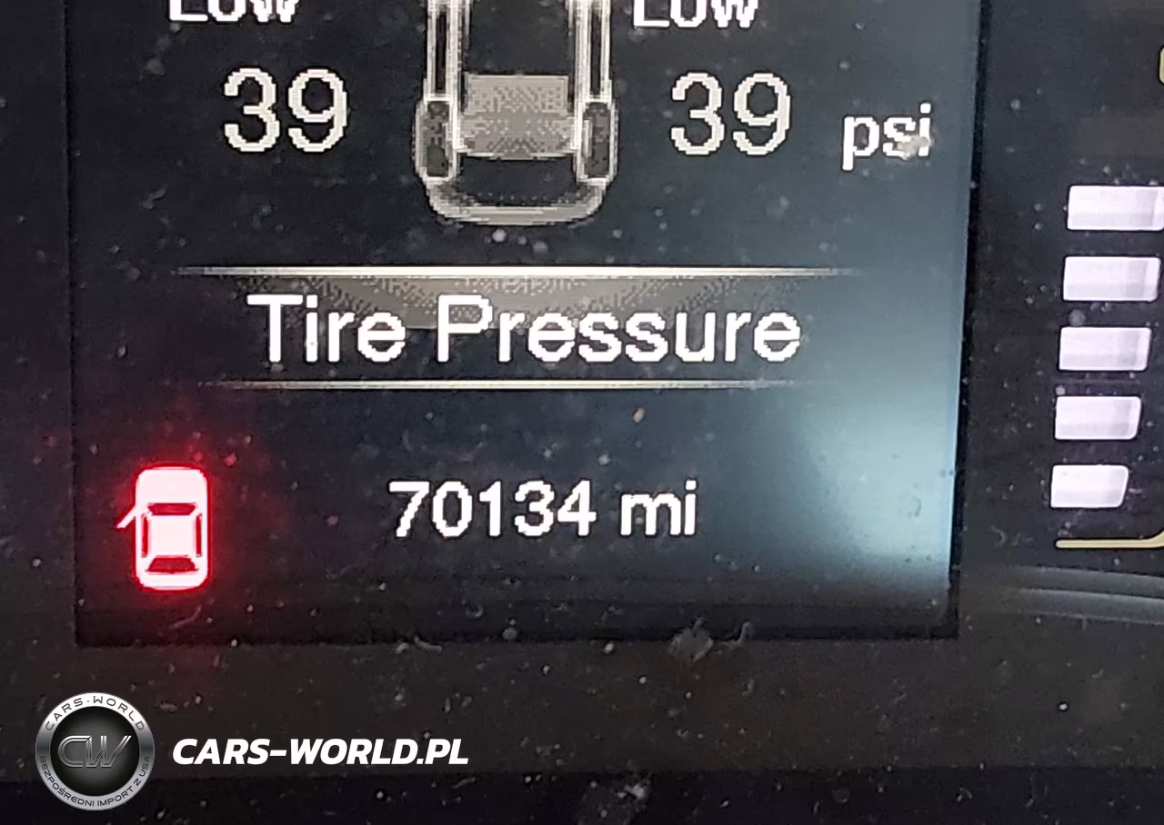 2015 Jeep Cherokee Sport VIN:1C4PJMAB4FW764412 - 12