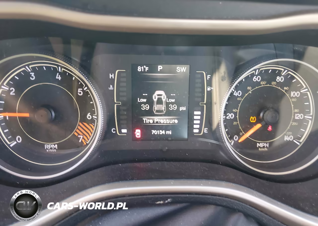 2015 Jeep Cherokee Sport VIN:1C4PJMAB4FW764412 - 7