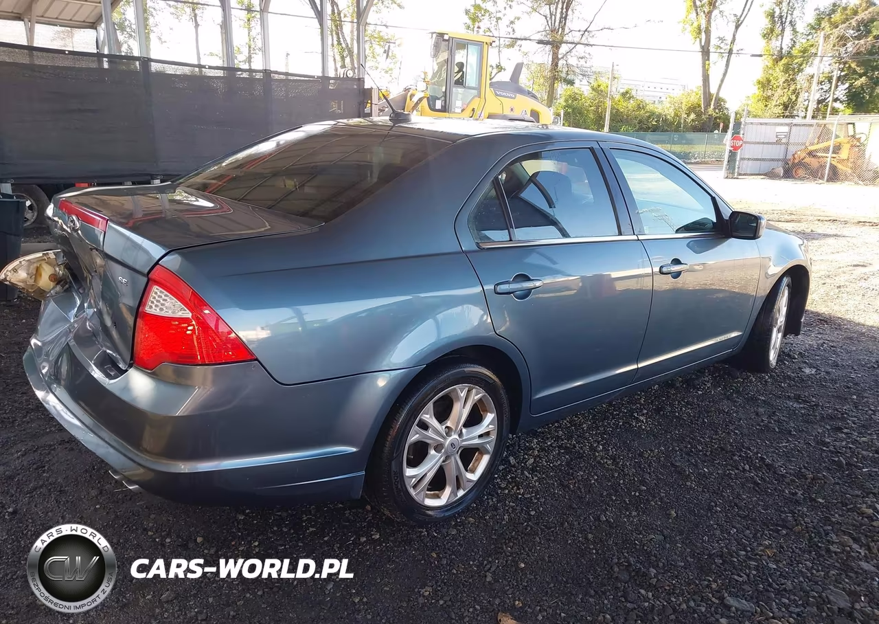 2012 Ford Fusion Se VIN:3FAHP0HA3CR379386 - 4